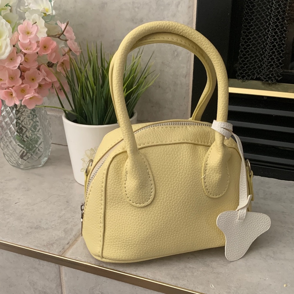 Pastel yellow purse